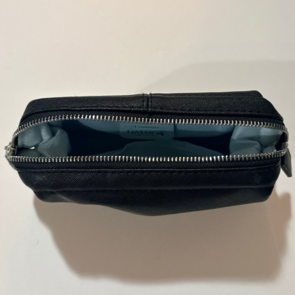 🎭 3/$20 BRICS Qatar Airways Travel Cosmetic Pouch Brown Blue - Picture 8 of 10